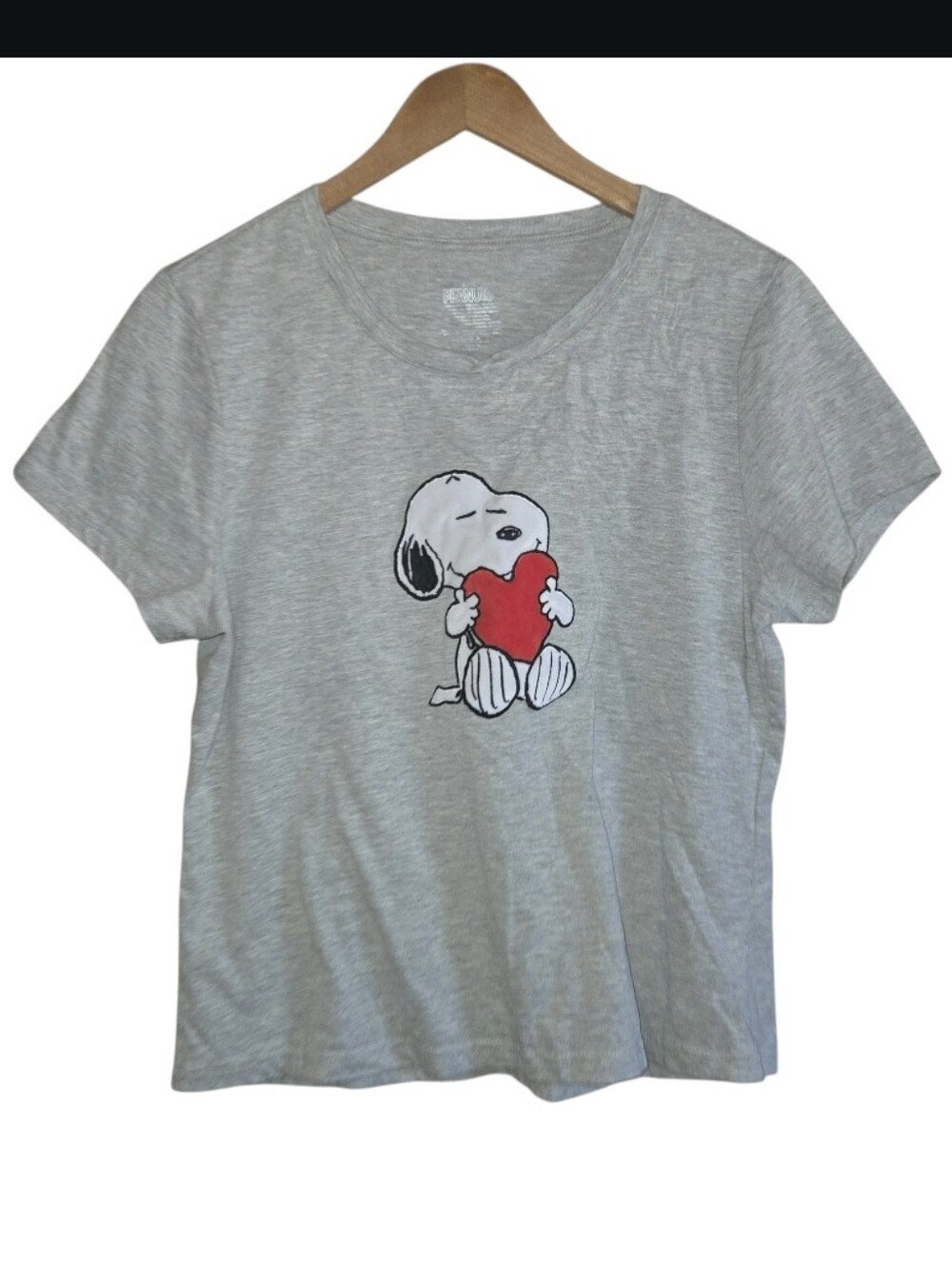 Peanuts Snoopy Heart Hug T-shirt